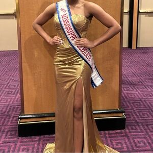 Elegant Strapless Gold Dress